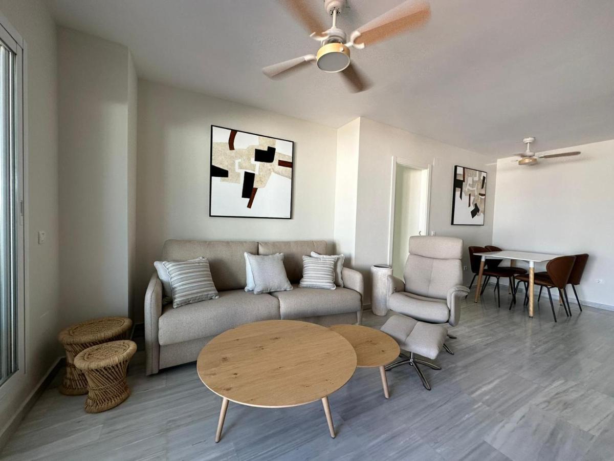 Apartamento 2 Bed Penthouse With Sea View Torremolinos Exterior foto