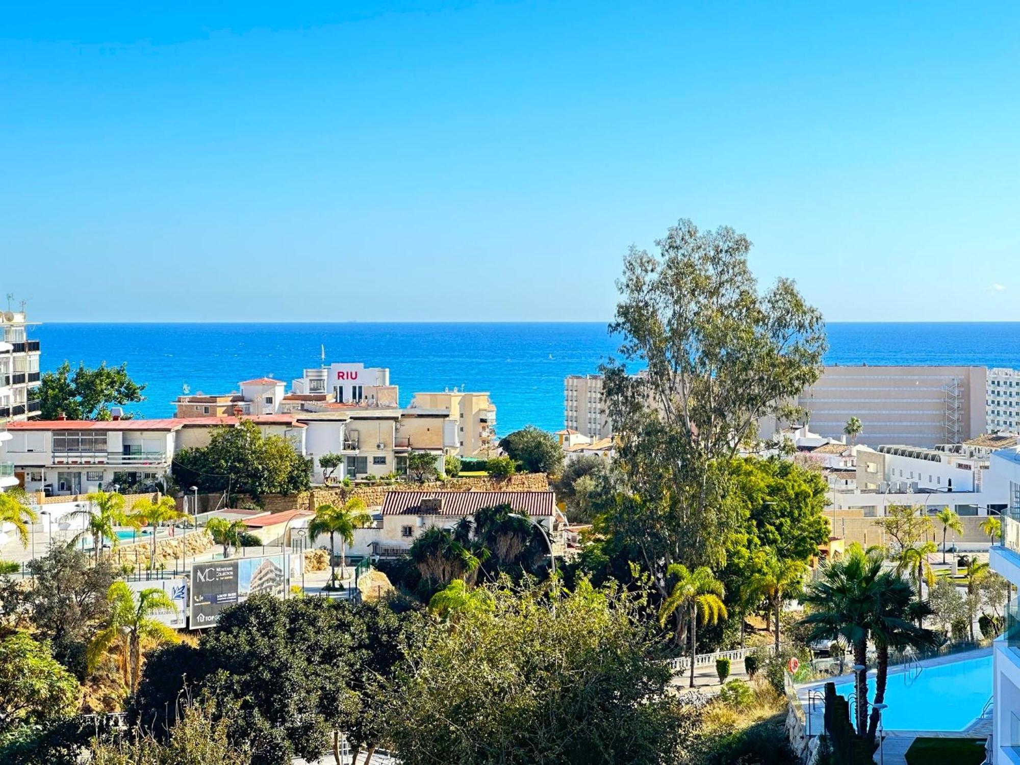 Apartamento 2 Bed Penthouse With Sea View Torremolinos Exterior foto